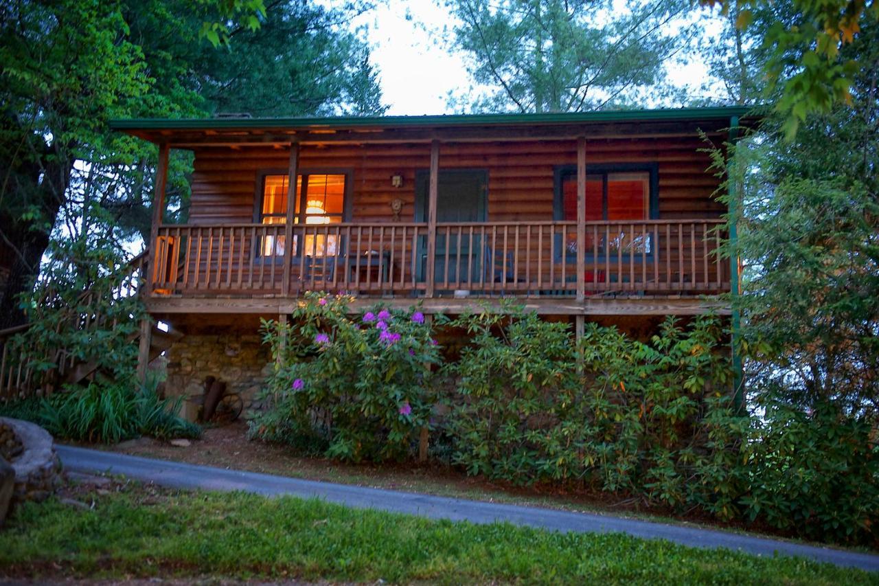 Mountain Springs Cabins Candler Exterior photo